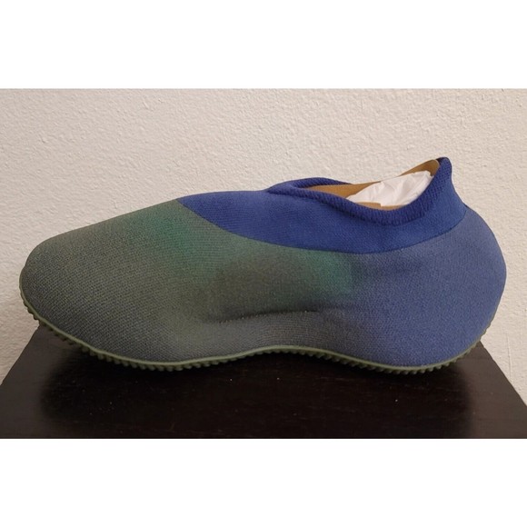 Yeezy Knit Runner Faded Azure - Size 8.5 M New With Box NWB main image 5